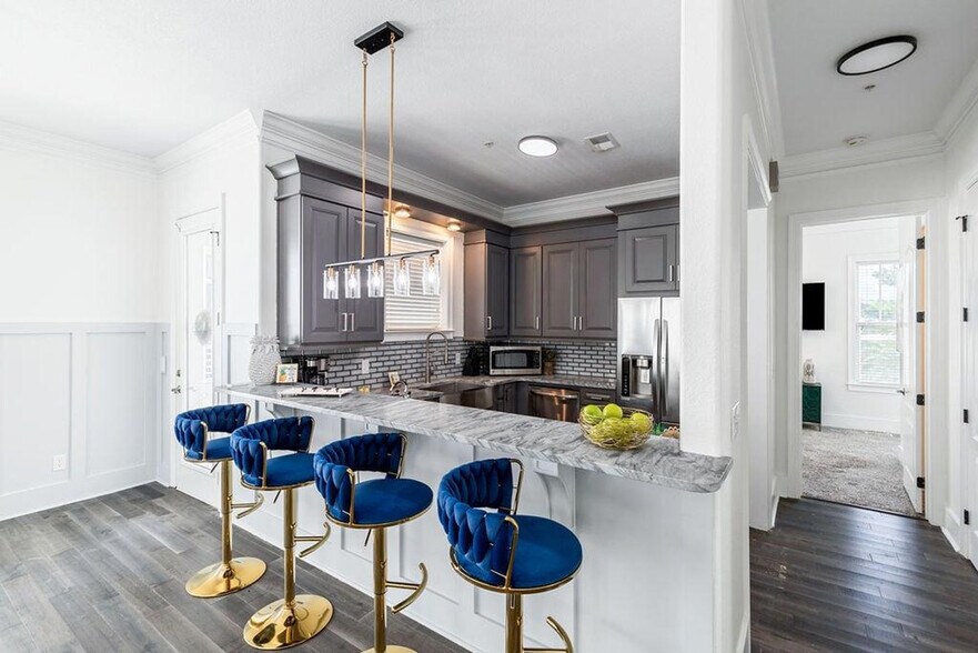 Building Photo - 337 Grande Pointe Cir