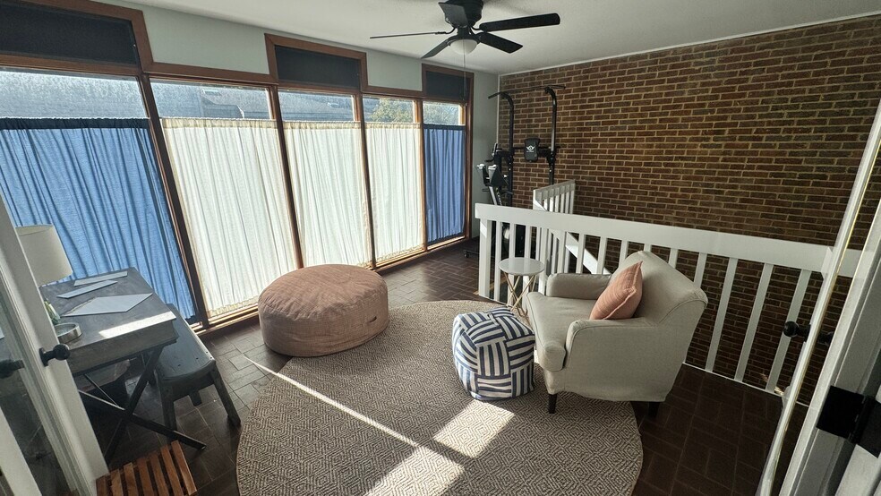 Building Photo - 2810 Wiigwaas Ln