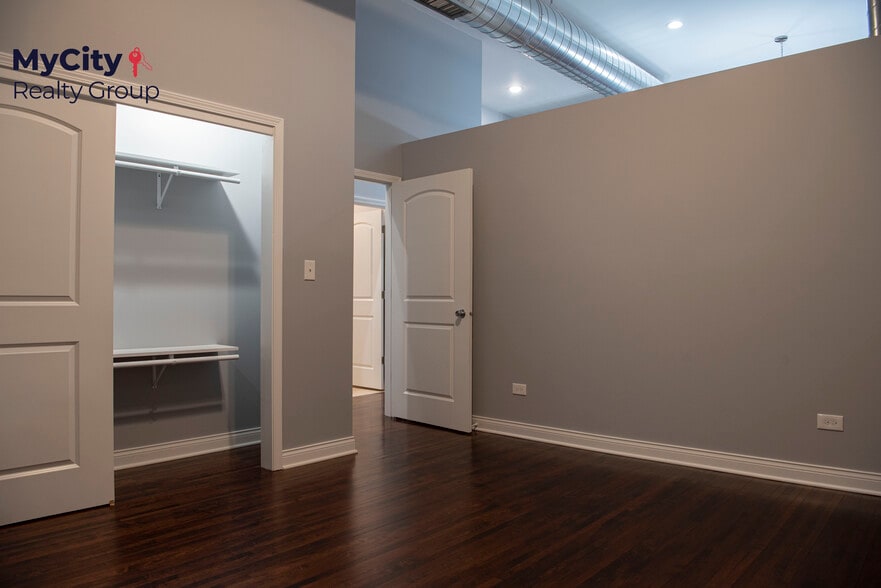 Bedroom - 2874 N Milwaukee Ave