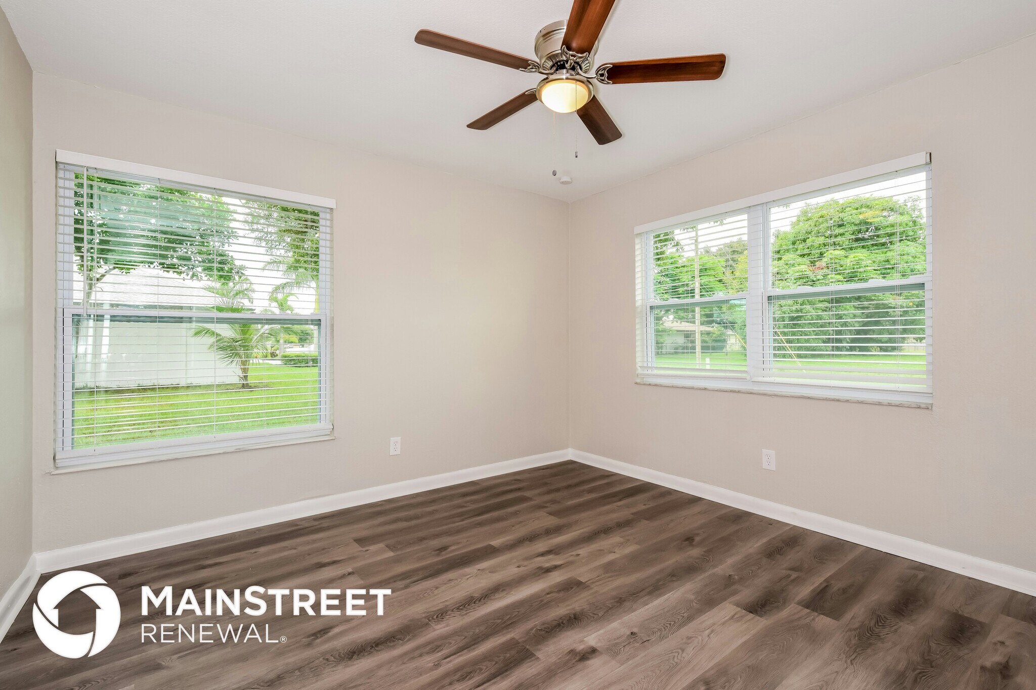 Building Photo - 1820 SE 10th St