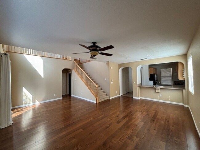 Building Photo - IMMACULATE NATOMAS 4/3 plus office!  Pleas...