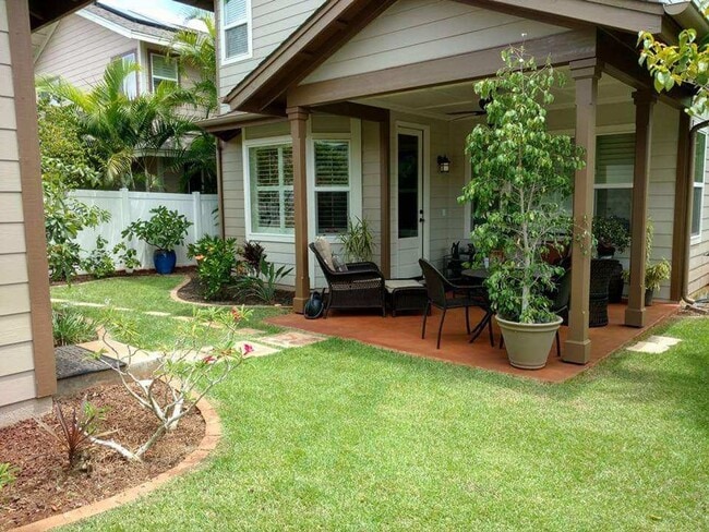 Building Photo - Stunning 3-Bedroom/3-Bathroom in Sunny Ewa...