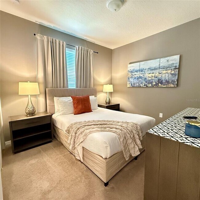 Building Photo - 2414 Dubai St