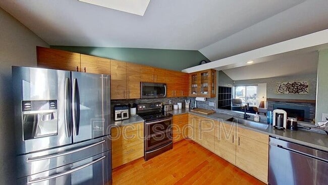 Building Photo - 11409 Jay St