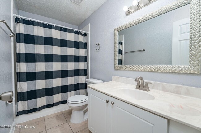 Building Photo - Gated Community