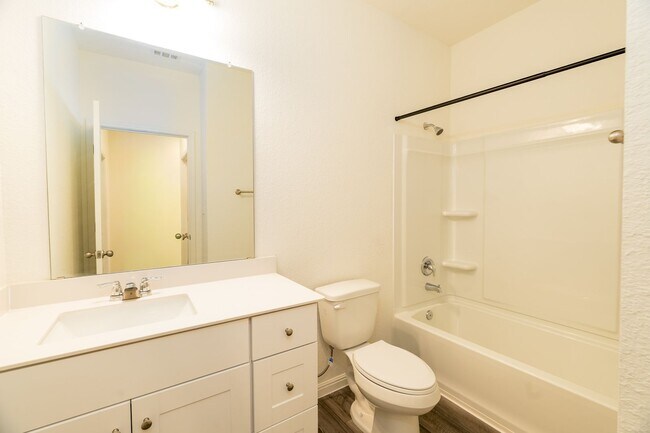 Building Photo - 402 Gemsbok Rd