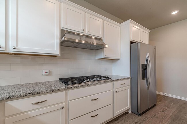 Building Photo - 127 Roaming Rock Trl