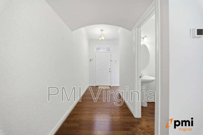 Building Photo - 4304 Cattail Ln