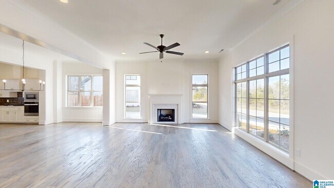 Building Photo - 12411241 Chelsea Pk Trl
