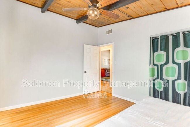 Building Photo - 901 Eucalyptus Ave