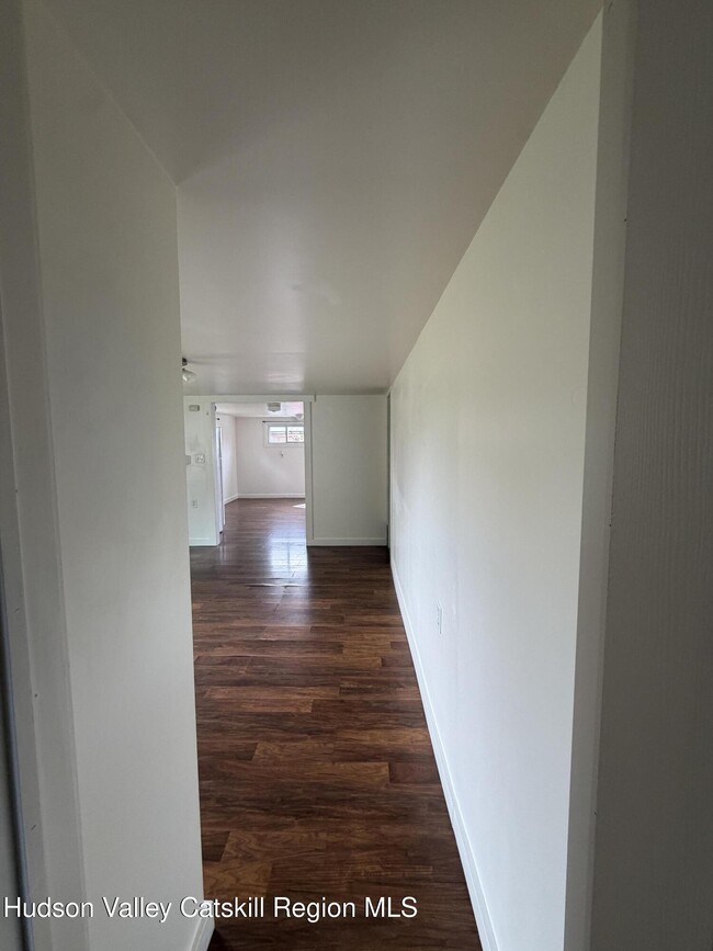 Building Photo - 48 Plattekill Dr