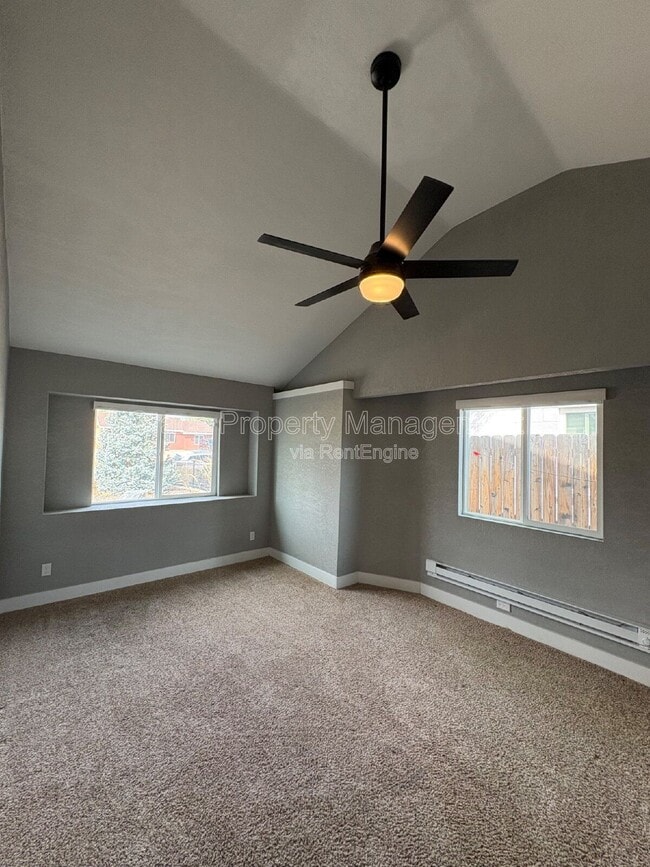 Building Photo - 2900 Pontiac St