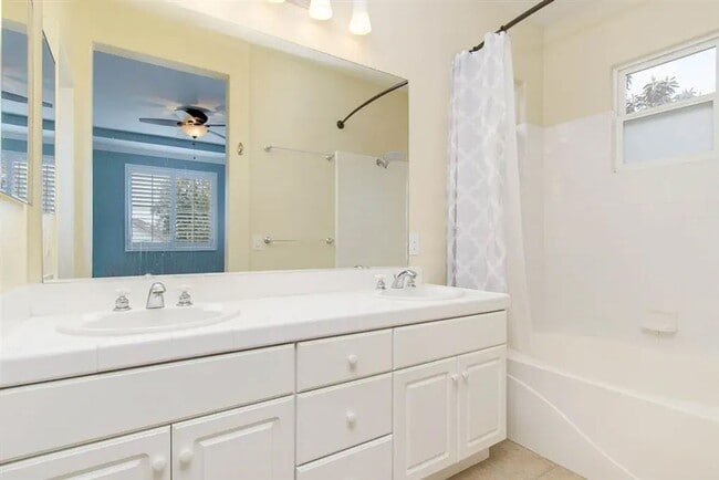 Building Photo - RANCHO BERNARDO / VISTA DEL LARGO - Nice 3...