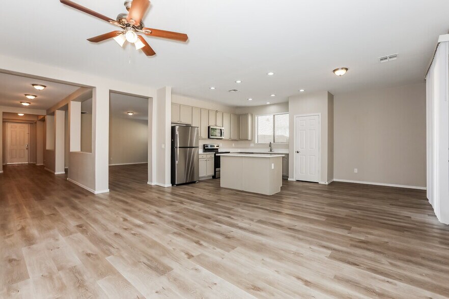 Building Photo - 6879 S Onyx Dr