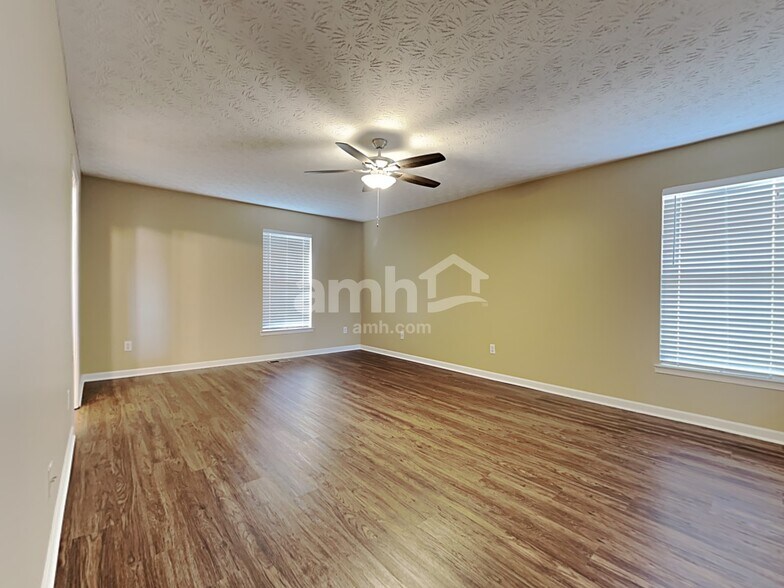 Building Photo - 5117 Rivers Edge Blvd