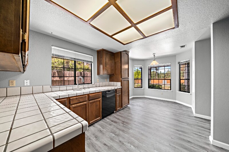 Building Photo - 7456 Santa Susana Way