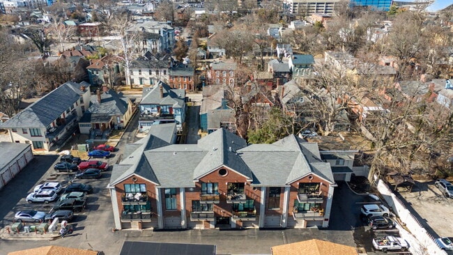 Building Photo - 261 S Limestone