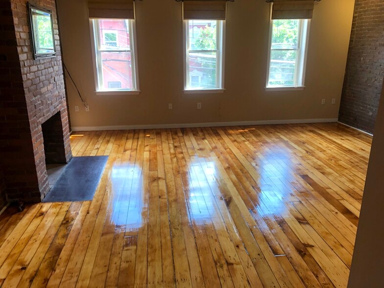 Living Room - 2211 Sarah St