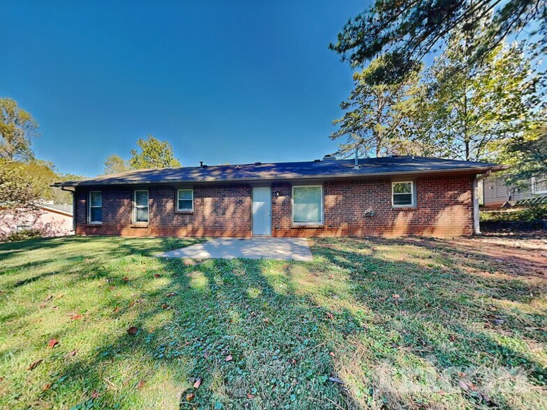 Building Photo - 355 Paula Ct