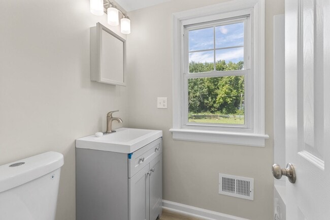 Building Photo - Newly Remodeled 3-Bedroom Home in Town of Blackstone!