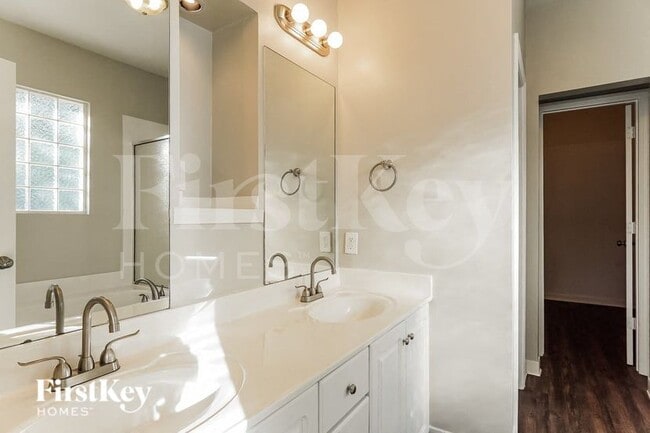 Building Photo - 6612 Marka Cir