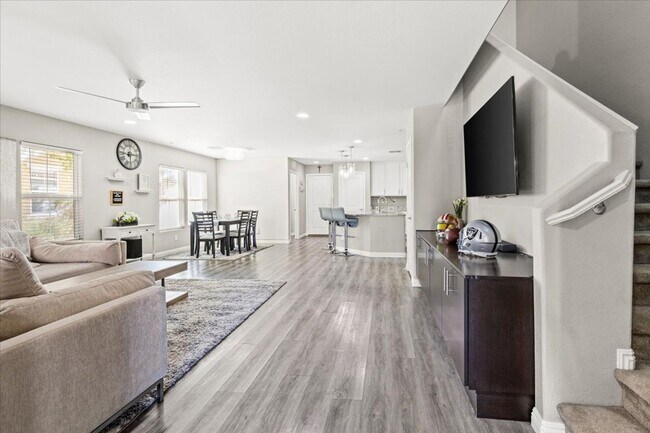 Building Photo - Spacious, Modern, Fully Furnished 3 Bedroom Home in Inspirada