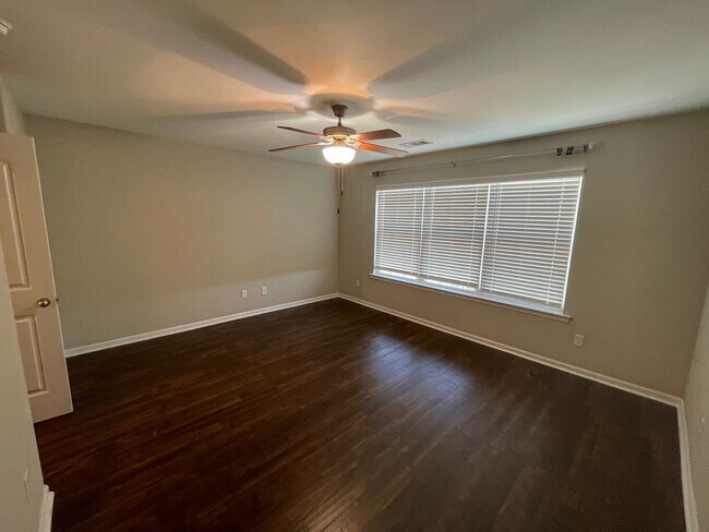 Building Photo - Beautiful Goodlettsville Condo Rental – 2 Bed, 2.5 Bath