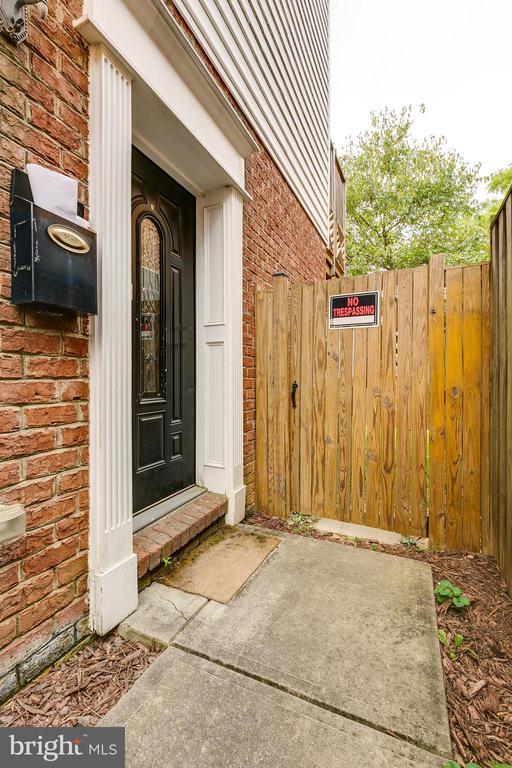 Building Photo - 2026 N Culpeper St