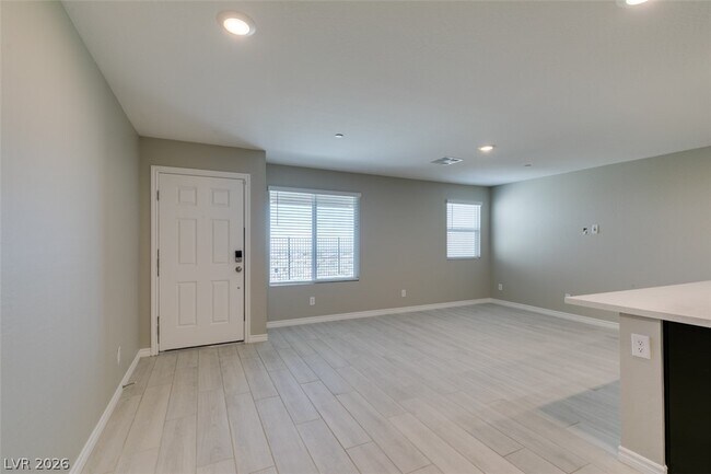 Building Photo - 6184 Rathbone St