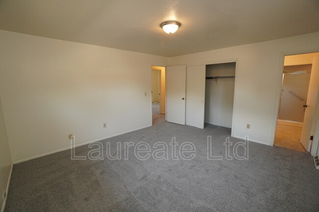Building Photo - 1472 W Geddes Ave