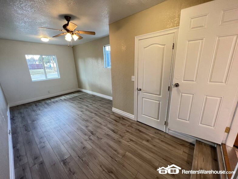 Building Photo - 4748 Shoshone St