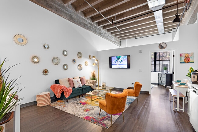 Building Photo - Central Ave Lofts