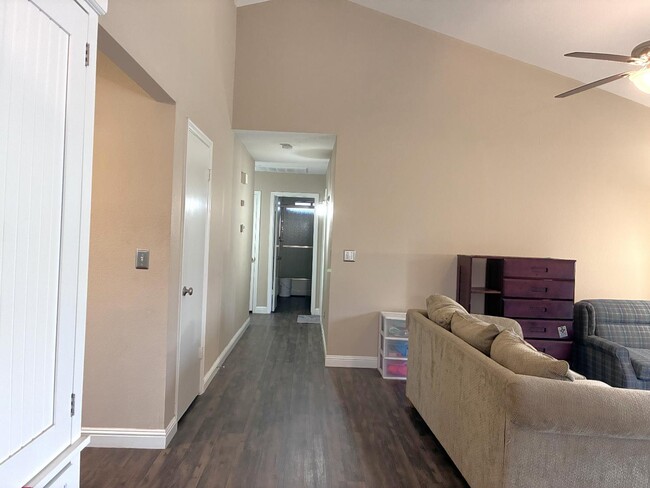 Building Photo - 1430 Fir Ave