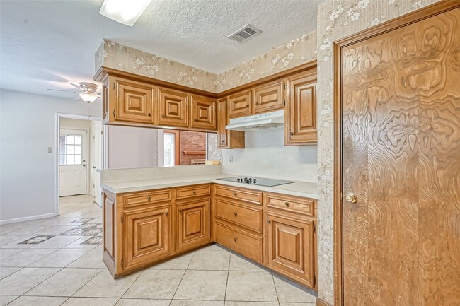 Building Photo - 2438 Hodges Bend Cir