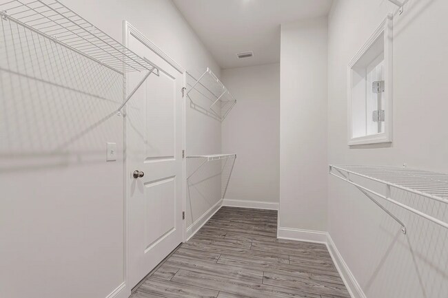 Building Photo - 192 Dendron Dr