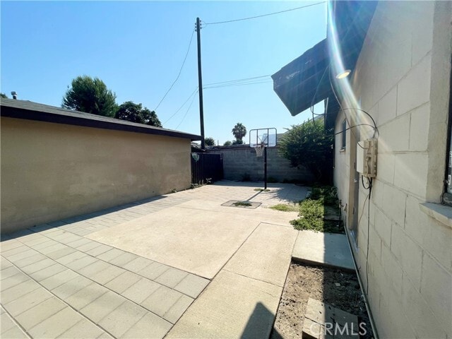 Building Photo - 732 E Fernleaf Ave