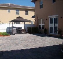 Building Photo - 9160 SW 171st Ct