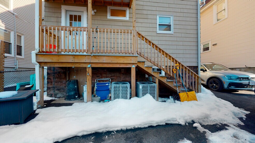 Building Photo - 20 Litchfield St