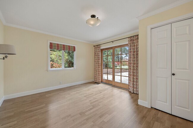 Building Photo - Beautiful 4/2 Executive Home with Cupertin...