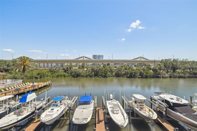 Building Photo - 5000 Culbreath Key Way