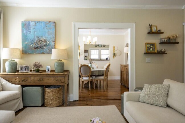 Building Photo - 801 Durant Pl NE