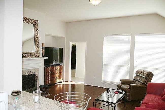 Building Photo - 868 Sierra Brook Ln