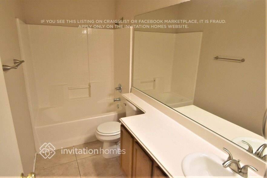 Building Photo - 9901 Rose Charmont St