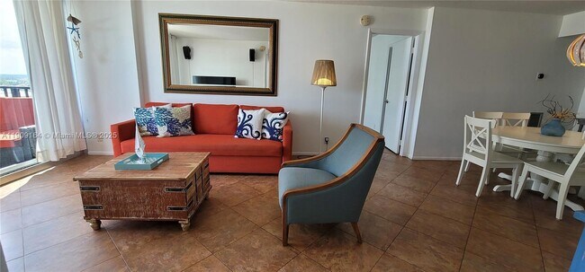 Building Photo - 531 N Ocean Blvd