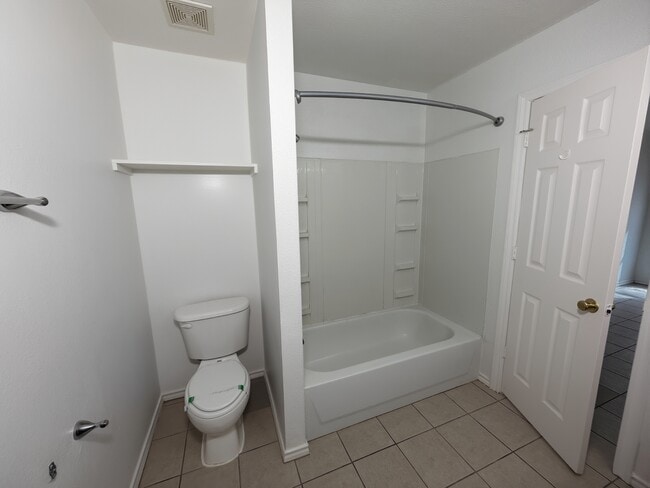 Building Photo - 919 Farmington Rd