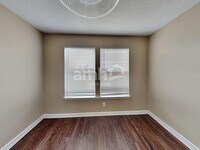 Building Photo - 2012 Fullwood Dr