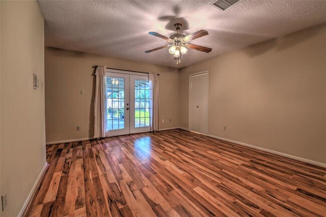Building Photo - 5319 Windy Lake Dr