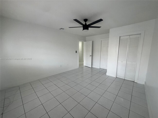 Building Photo - 11720 SW 103rd Ln