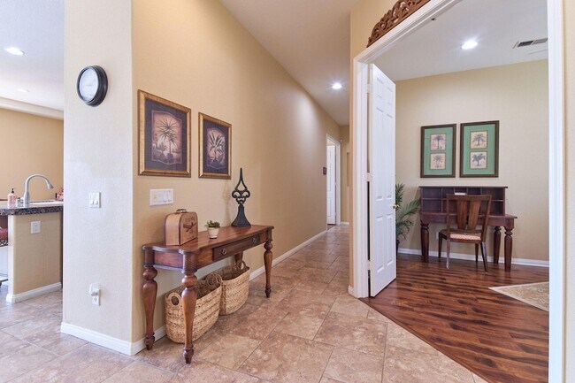 Building Photo - 43424 Bordeaux Dr