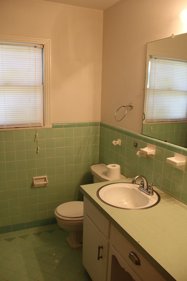 Building Photo - 4405 Erath Ave